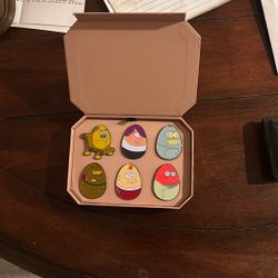 Futurama Farm Fresh Eggs Pins