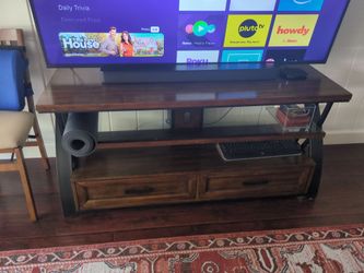 TV stand entertainment console