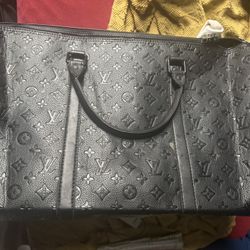 Louis Vuitton black monogram bag