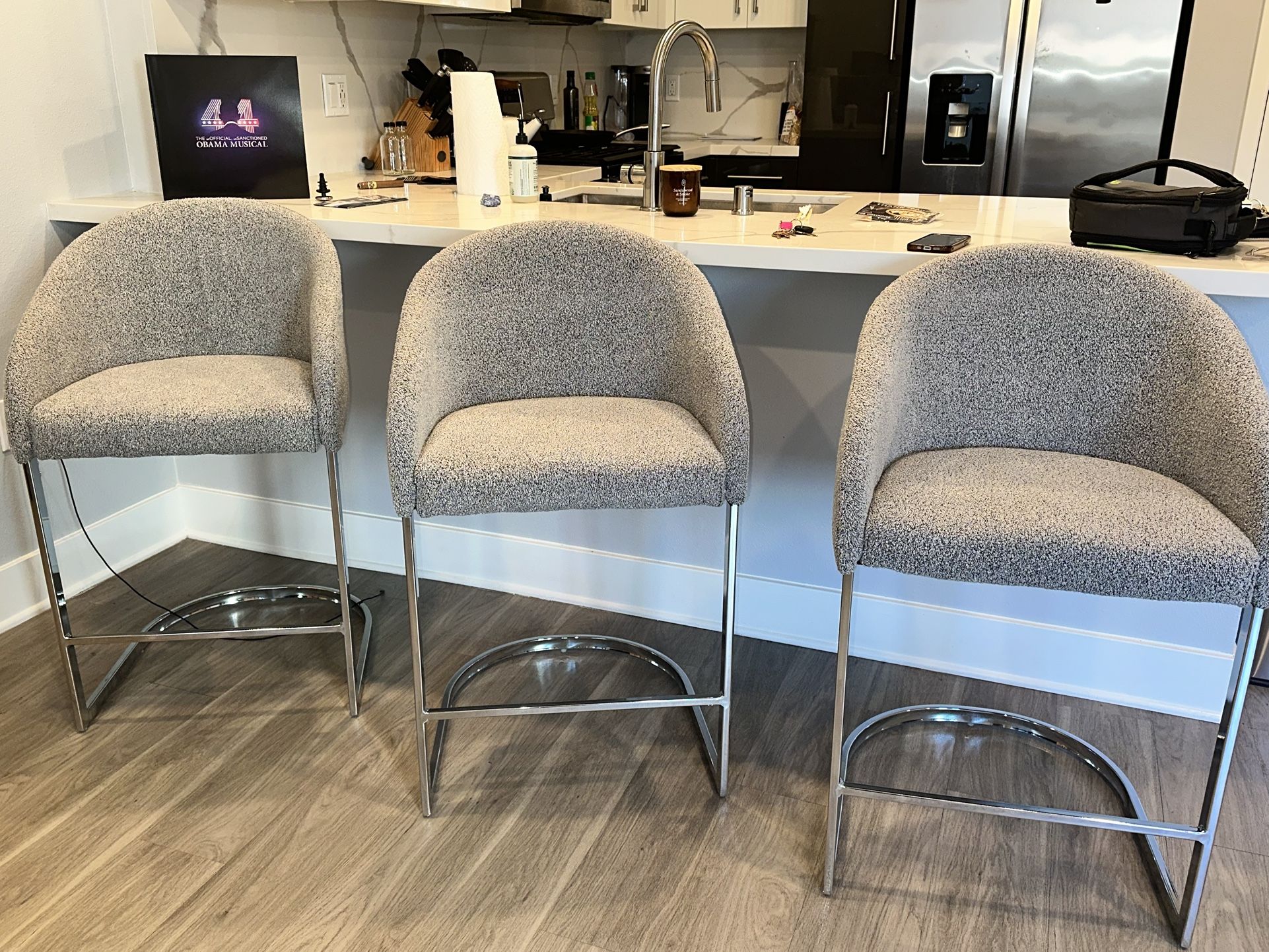 ๐ช Set of 3 Grey Upholstered Bar Stools