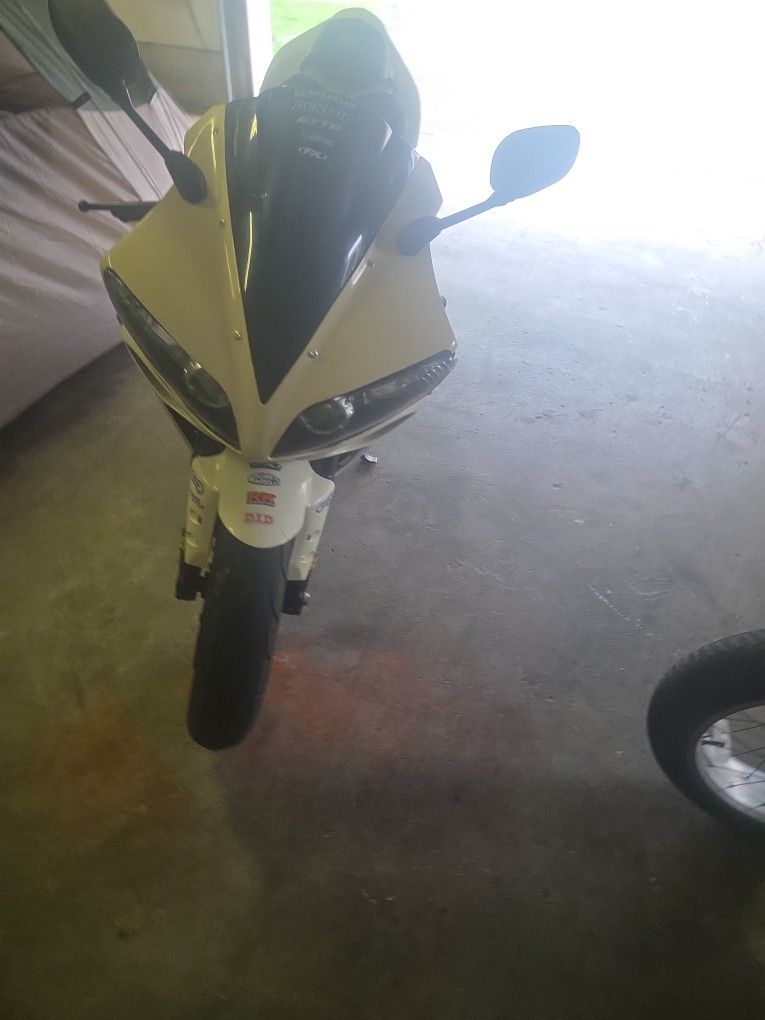 2006 Yamaha YZFR1