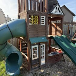 Playhouse Swing FREE