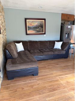 FREE DELIVERY — Contemporary Lounge Sectional Sofa w/ Chaise