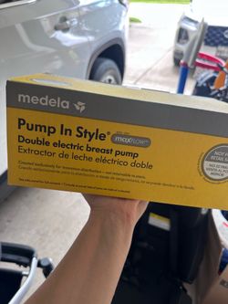 NEW Medela Electric Breast Pump / Sealed