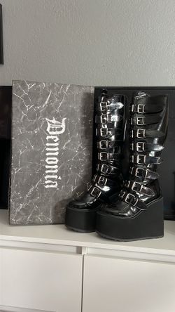 Demonia Platform Boots Size 6