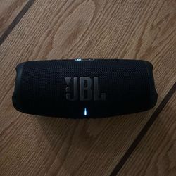 JBL Charge 5