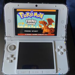 Nintendo 3 DS XL Luigi Edition 