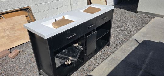 Double sink vanity