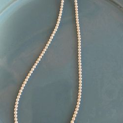 natural freshwater pearl necklace