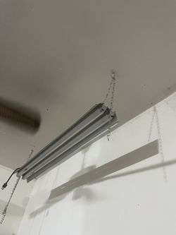 Hanging Fluorescent Light And 4 Extra Bulbs