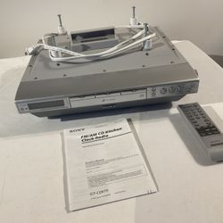 Under cabinet 3-CD, AM & FM Player Radio With Remote And Owners Manual