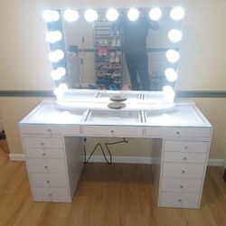 White Mirror Vanity