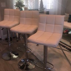 Bar Stools White (3)