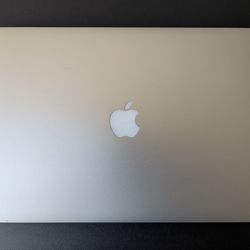 2015 MacBook Pro 15in 16gb/500gb