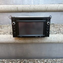2017 Toyota Tacoma OEM Radio – factory original and in great working condition