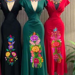 Blusas y Vestidos Mexicanos Bordados ✨ Mexican Dresses & Blouses, Women & Girls ✨ ✨ Prices Vary - Precios Variados 