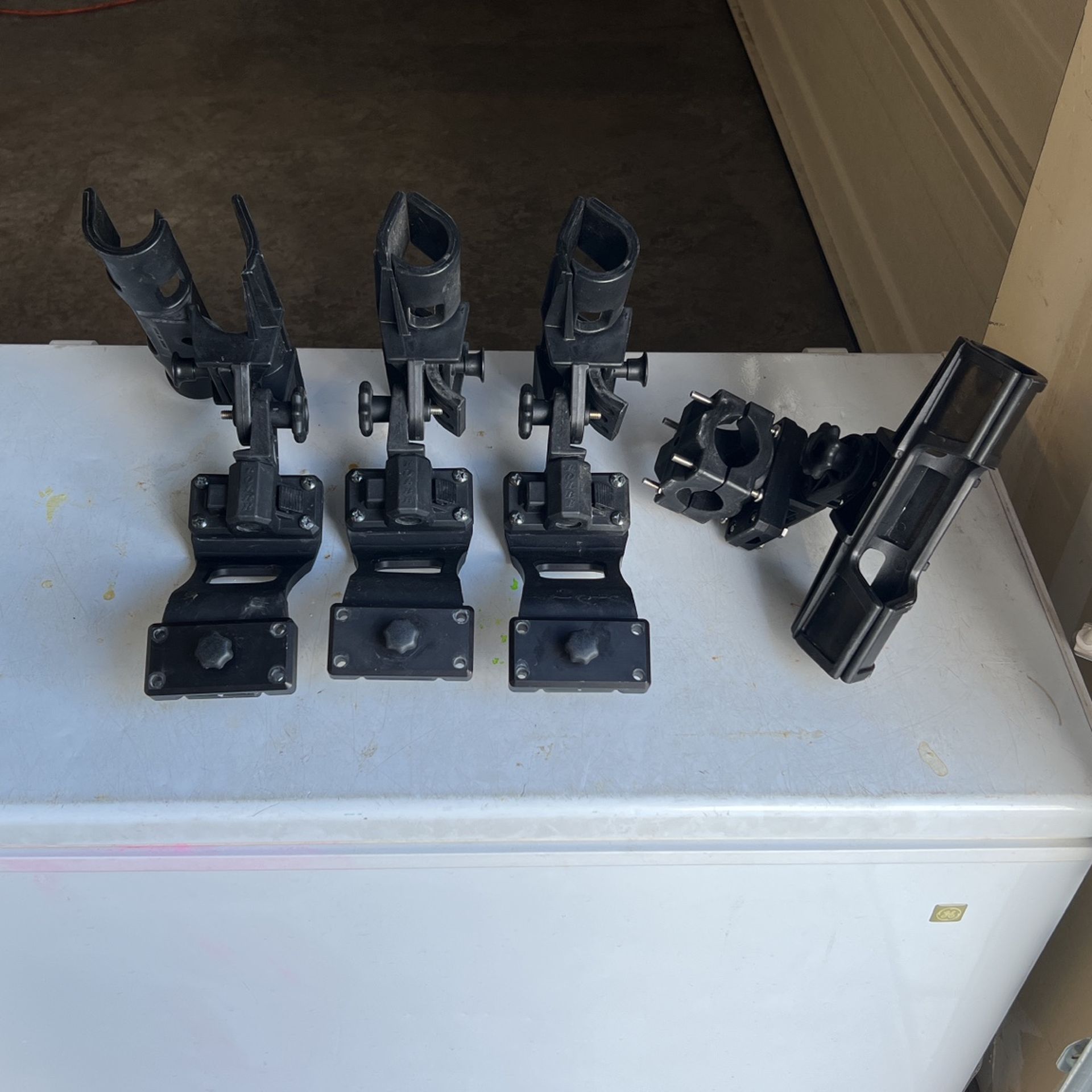 Four Folbe Rod Holders With Eng 8 Inch Rod Extensions And 1 Rail Mount for  Sale in Vancouver, WA - OfferUp