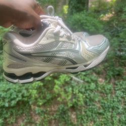 ASICS Gel Size 8.5-9