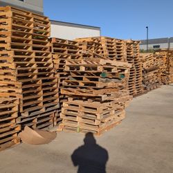 4 Way Pallets