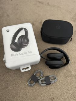 Beats Studio Pro Noise Cancellation headphone