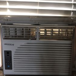 6,200 BTU Window Air Conditioner 