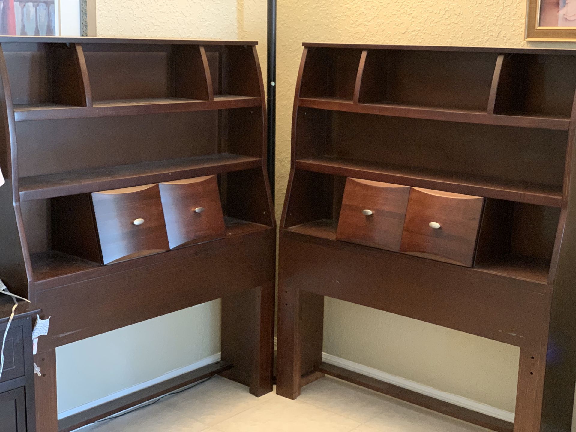 2 Twin beds bookshelves headboards