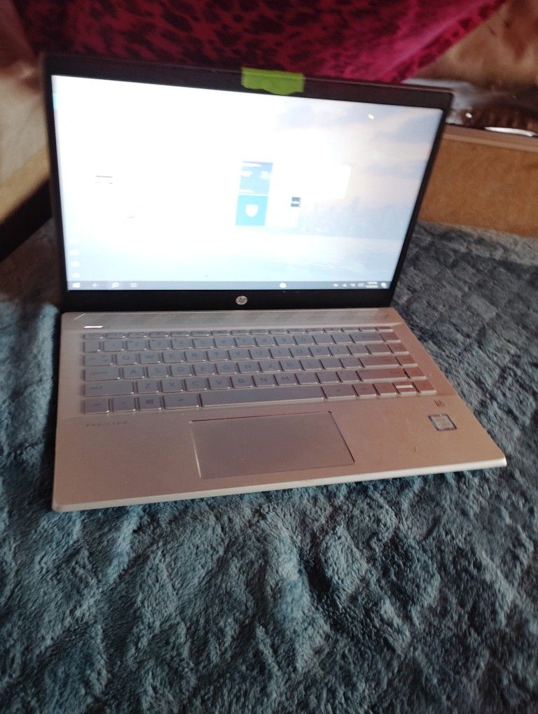 HP Pavillion 14 Laptop