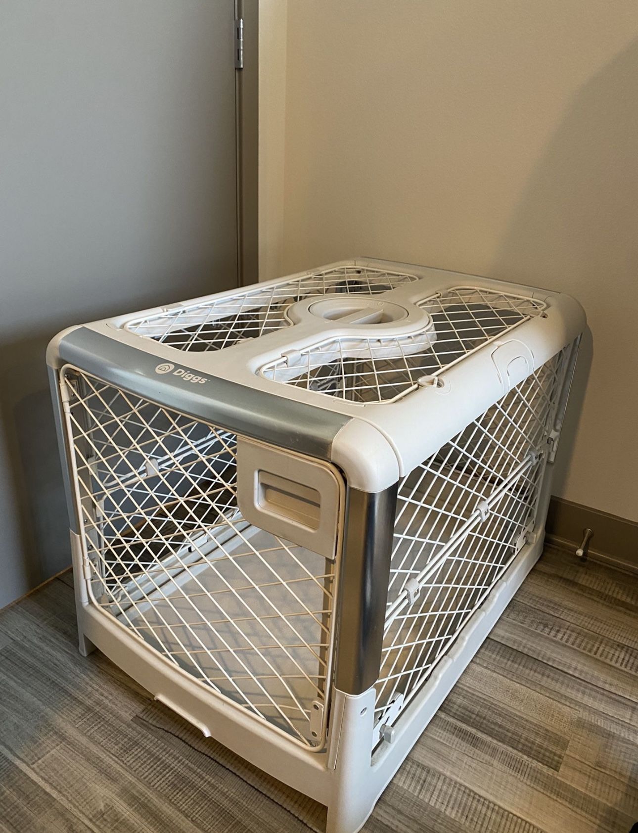 Diggs Revol Dog Crate - Size M