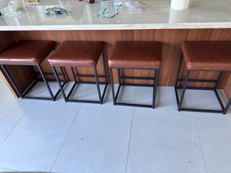 Set of 4 bar stools