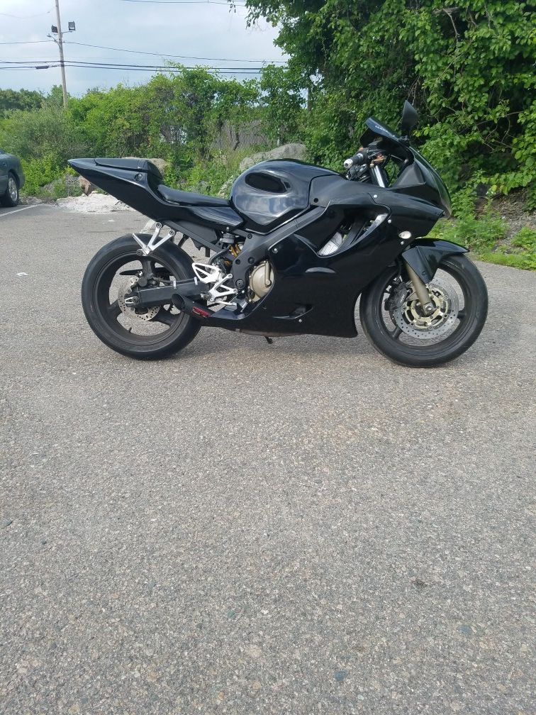 Honda cbr 600 f4i