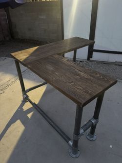 Designer Table Computer corner table