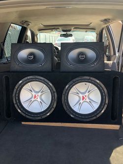 2 12 inch kicker comps in a box