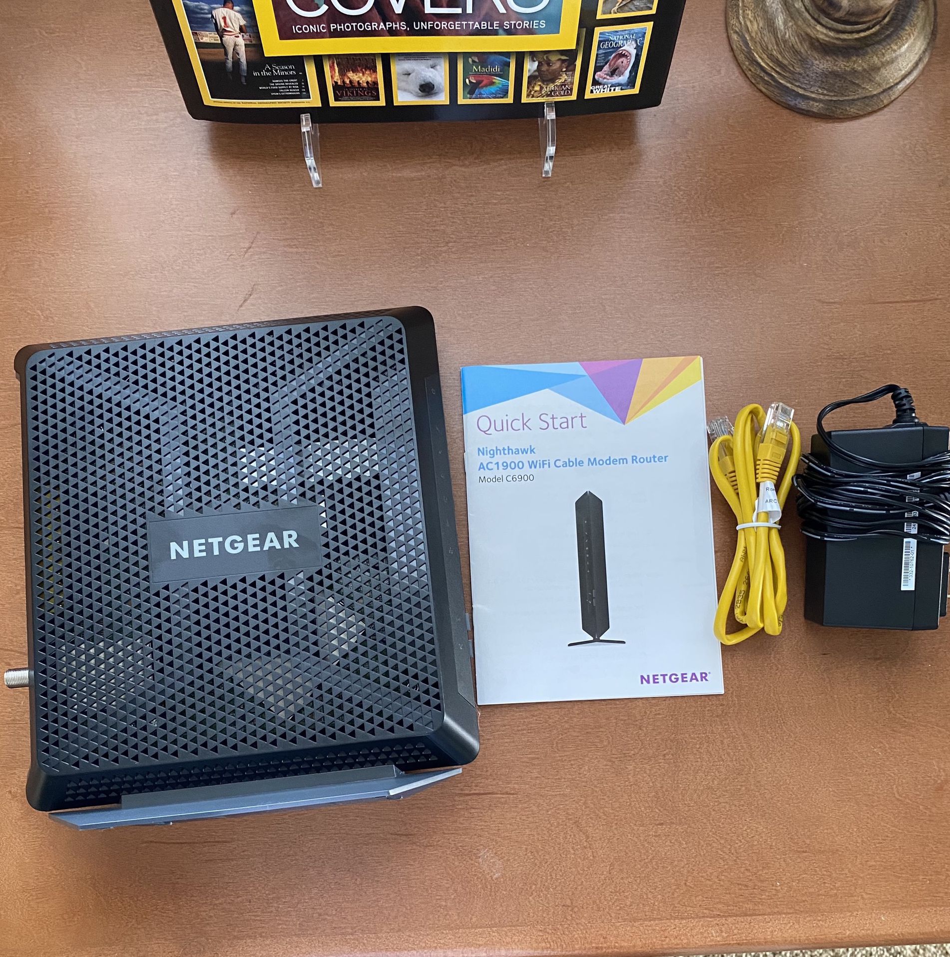 Netgear Nighthawk DOCIS 3.0 1.9Gbps Two in One Cable Modem+WiFi Router - Like New!!!