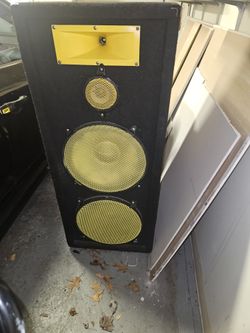 Two Concert Speakers Two 15in Pro Series Woofers w/High Low Mid In Heavy Duty Stage Speakers Boxes 