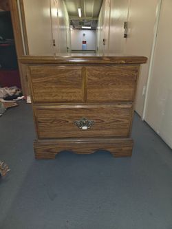 SIDE NIGHTSTAND