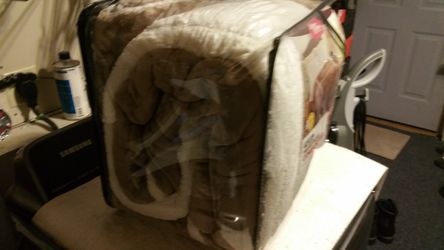 Velvet plush comforter NEW