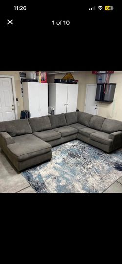 Gray Fabric Sectional Sofa with Chaise