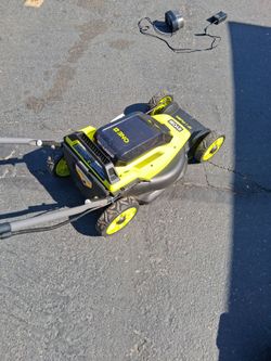 RYOBI 13" 18V CORDLESS LAWN MOWER & 8ah Battery Charger