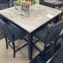5Pc Dining Set💙✨ Easy Financing Available ✅