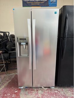 USED 33” SIDE BY SIDE KENMORE REFRIGERATOR