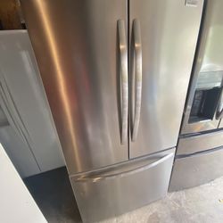 New Refrigerator Good Conditions 3 Months Warranty Delivery Available