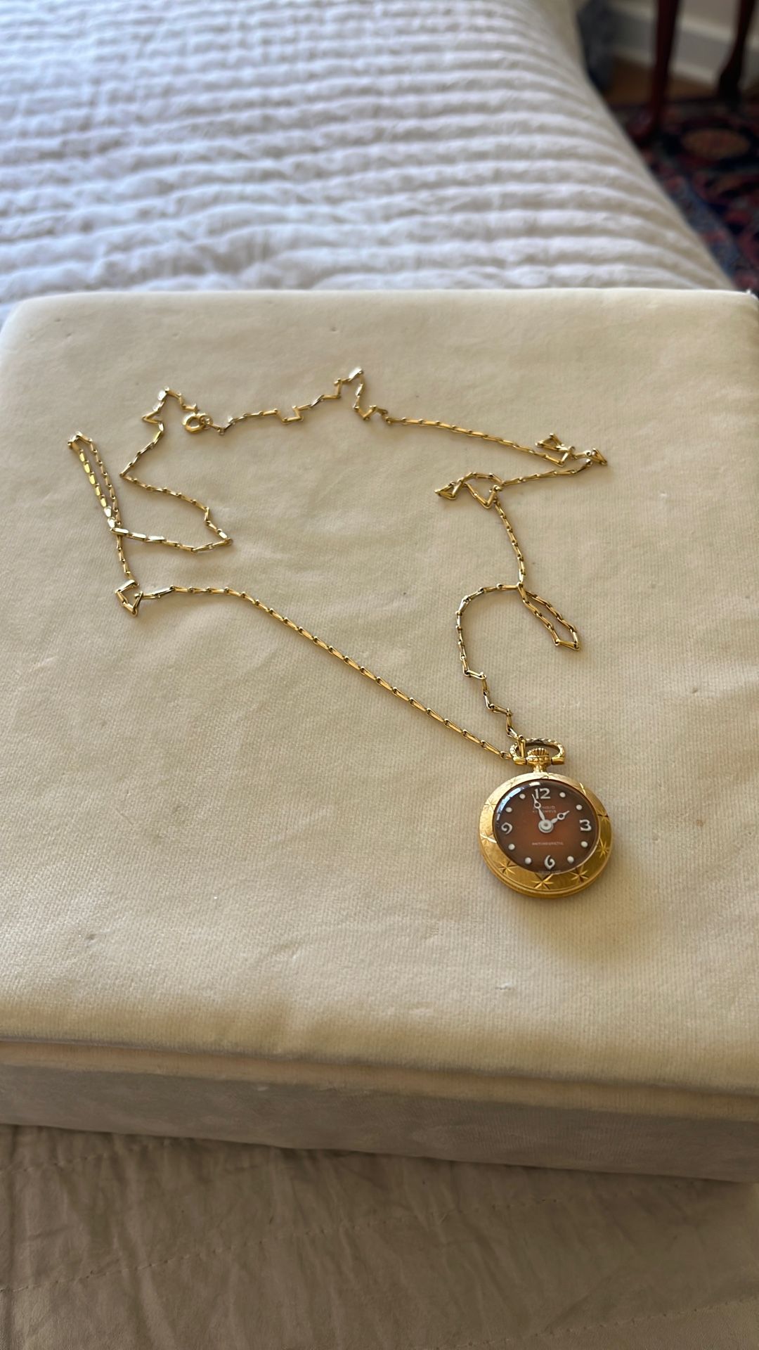 Vintage Splendid Pendant Watch 17 Jewels