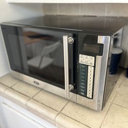 Oster Microwave Oven, Stainless Steel & Black