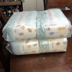Pampers baby Diapers