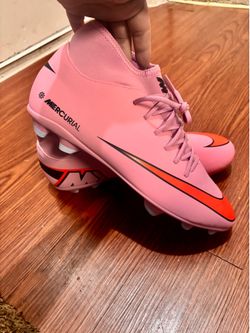 New men’s soccer cleats size 12