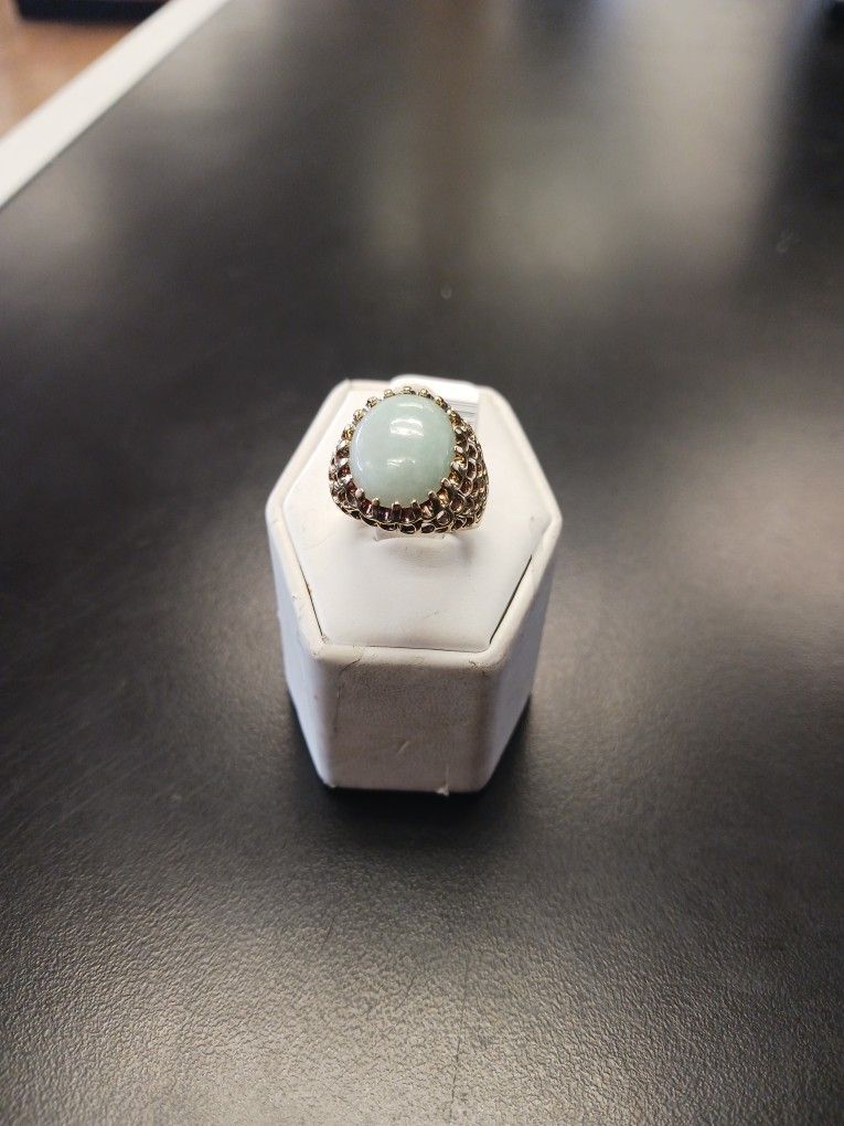 10 Karat Yellow Gold 6.3 G Ring Size 5