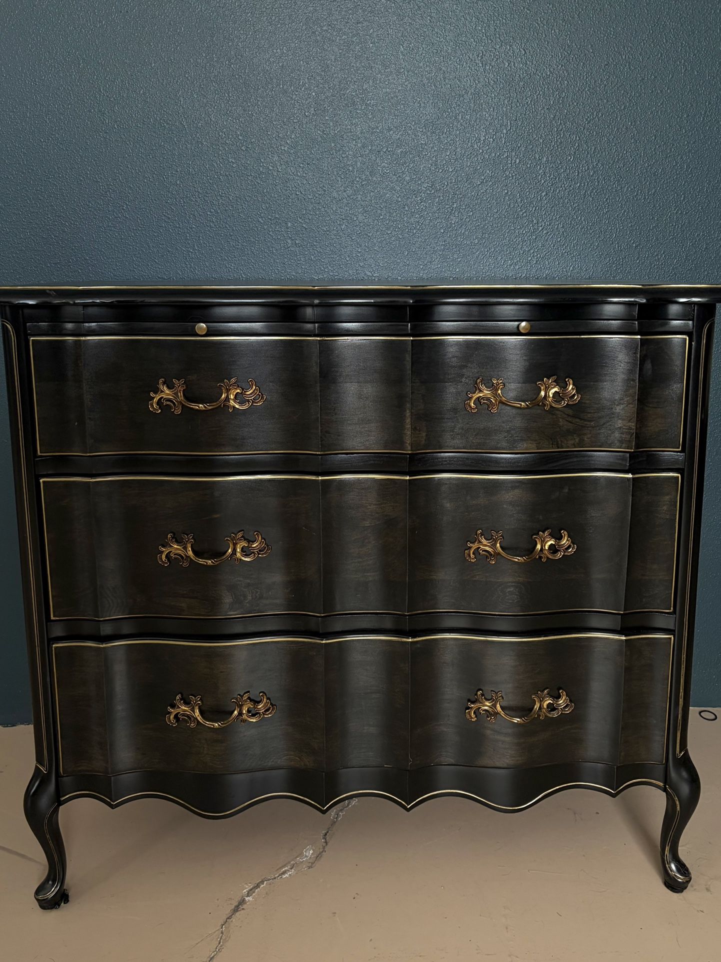 Refinished Antique Dresser for Sale in Washougal, WA - OfferUp