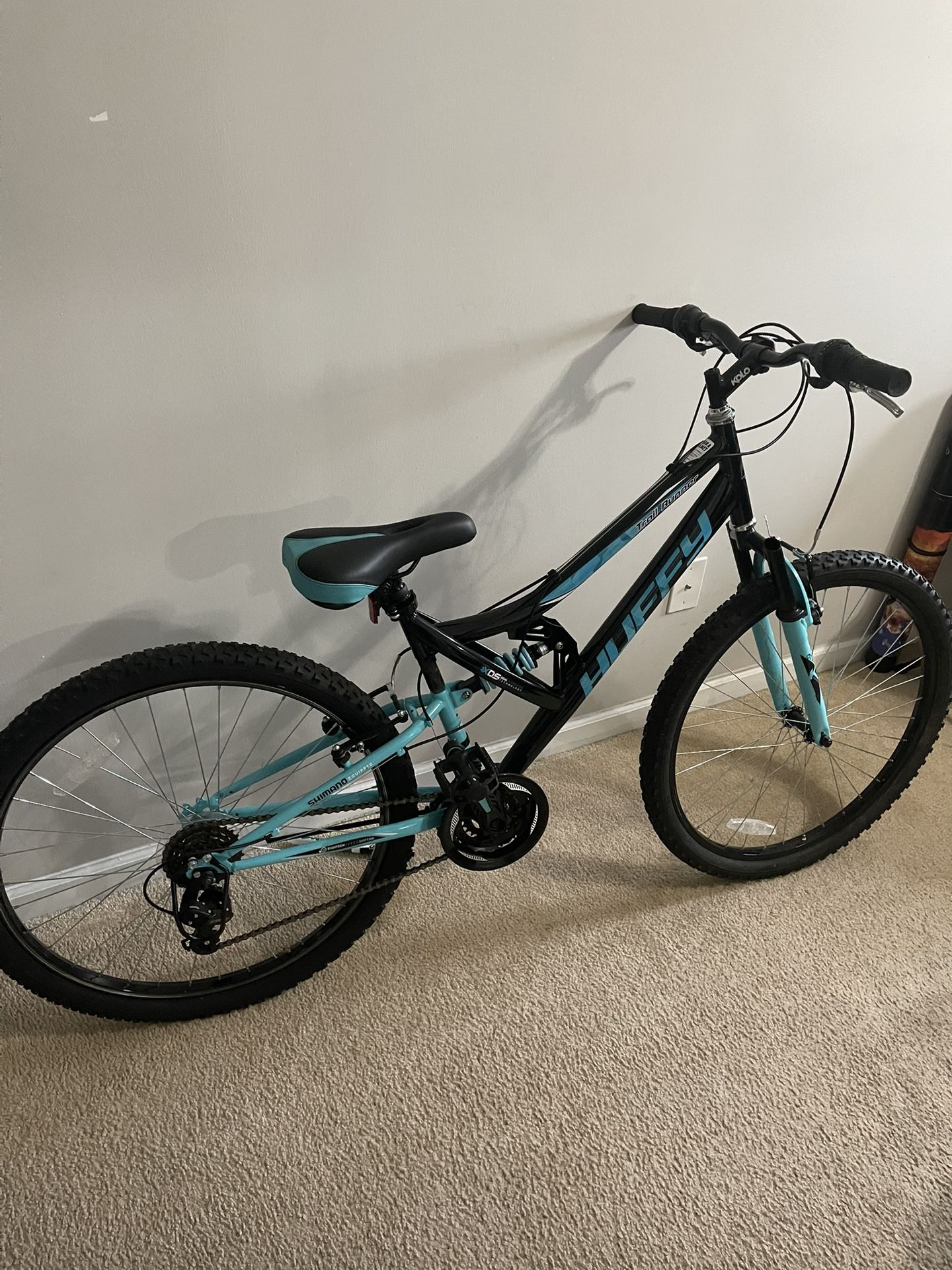 Huffy Women's/men's Marker 26 In 21 Speed Mountain,trail,outdoor bike