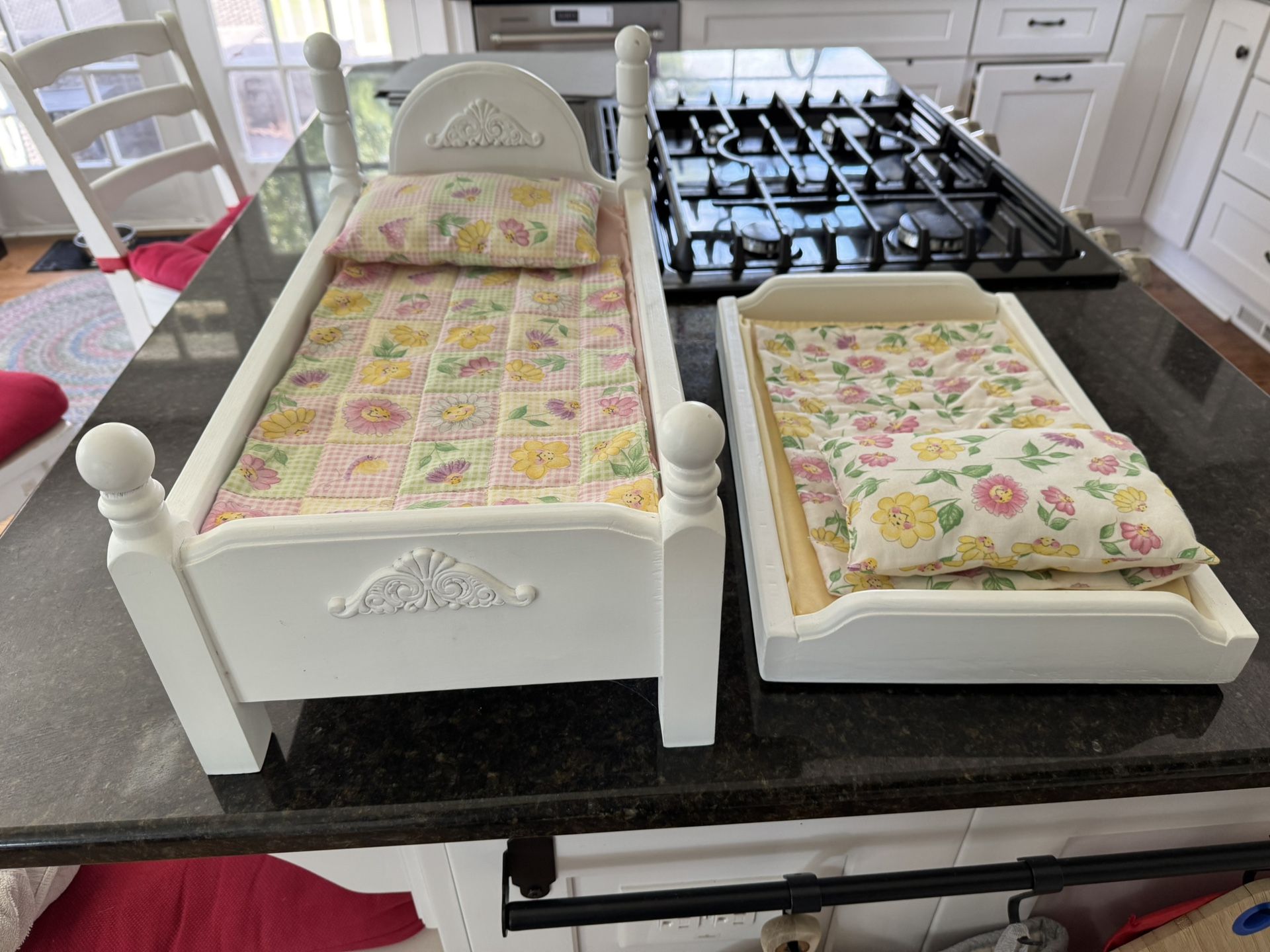 🛏️ 2 Small Wooden Pet/Doll Beds Stackable with Floral Bedding Excellent Condition