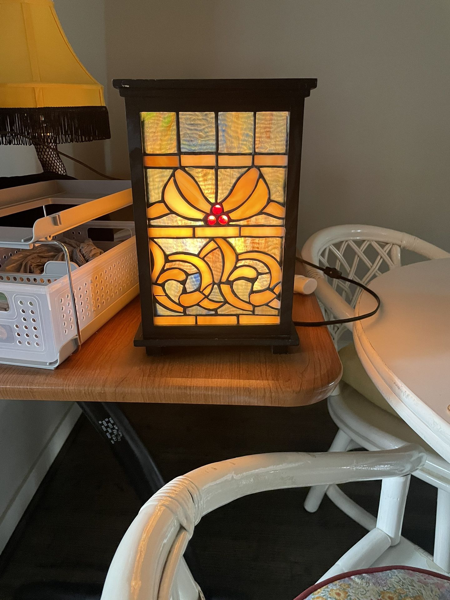 Beautiful vintage Romantic Lamp